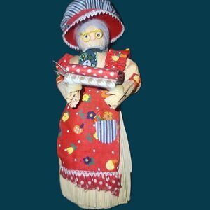 Vintage 1980s Corn Husk Gramma 6.5"‎ tall Kurt S Adler